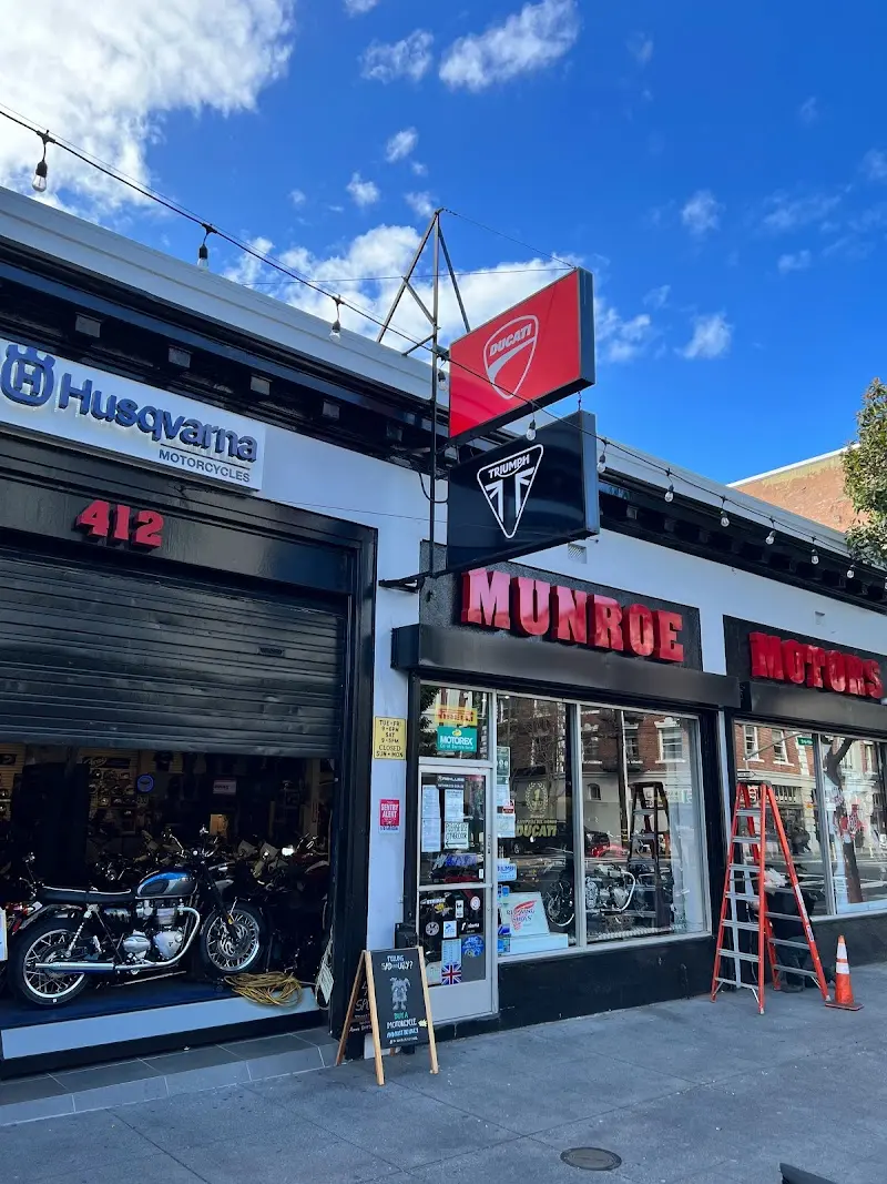 Munroe Motors storefront