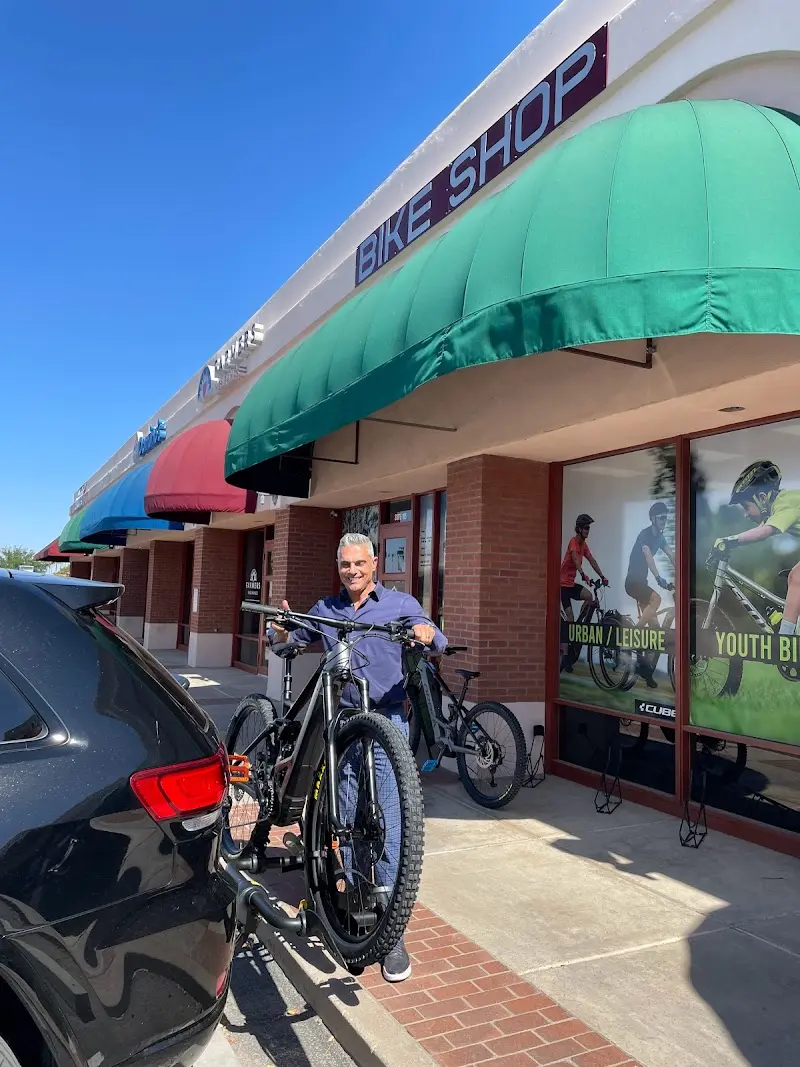 Emigos Bike Shop storefront