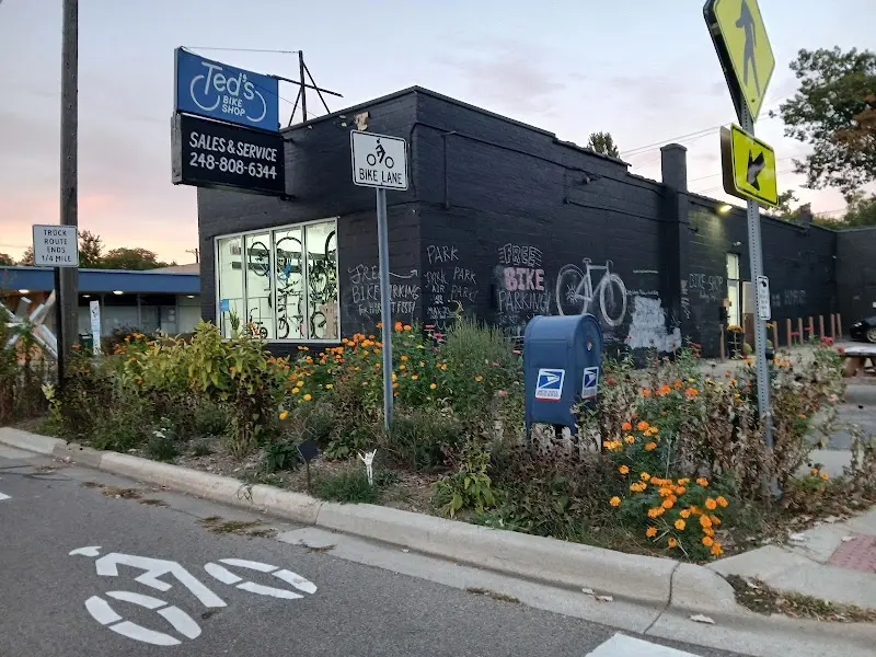 Ted's Bike Shop storefront