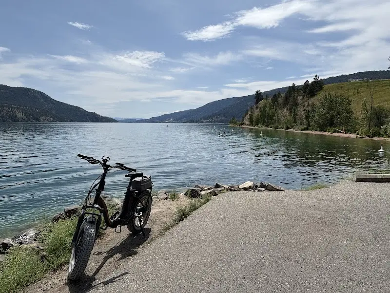 Oyama E-Bike & Board storefront