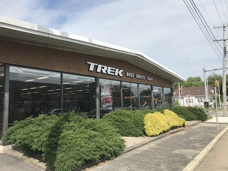 Trek Bicycle East Providence storefront