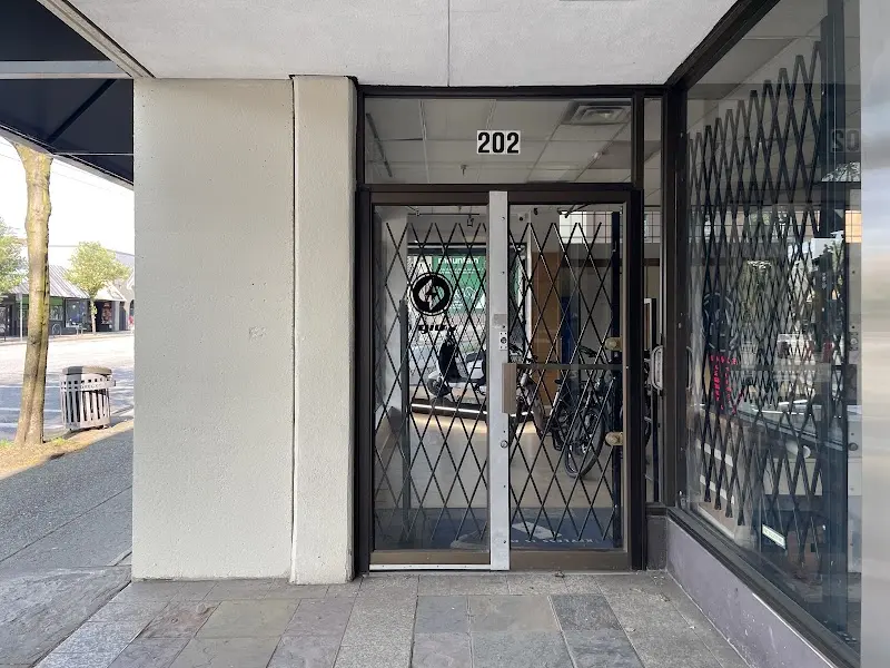 GIO Electric Scooters & Bikes storefront