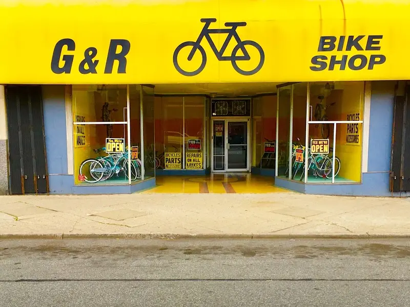 G & R Bike Shop storefront