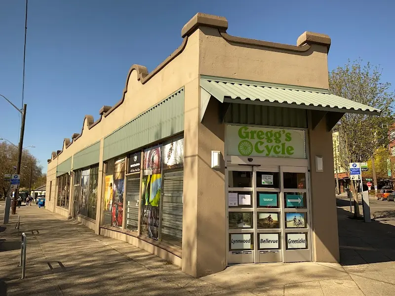 Gregg's Greenlake Cycle storefront