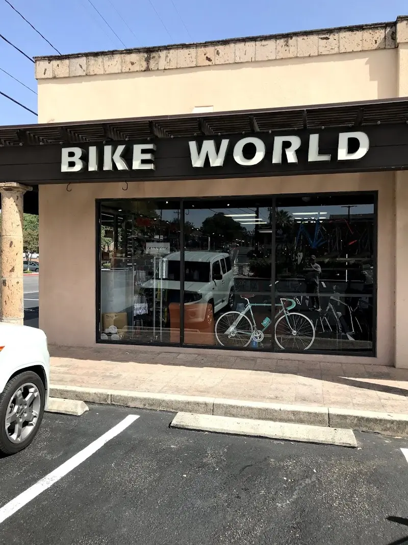Trek Bicycle Alamo Heights storefront