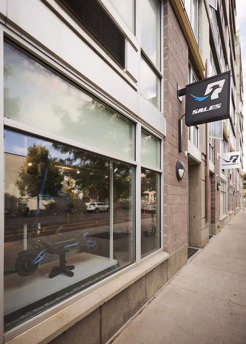 RoadRunner Scooters storefront