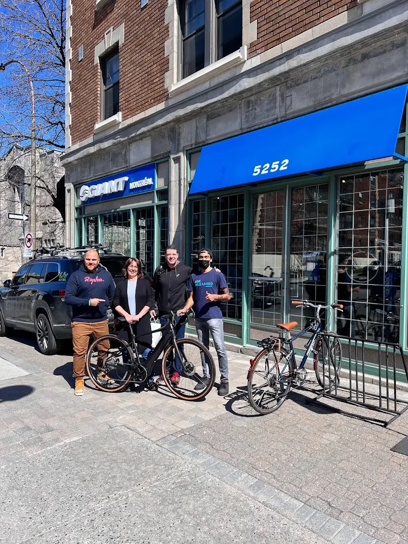 Giant Montréal storefront