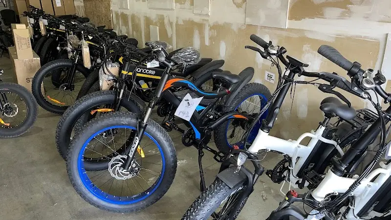 Alien E-bikes & Scooters storefront