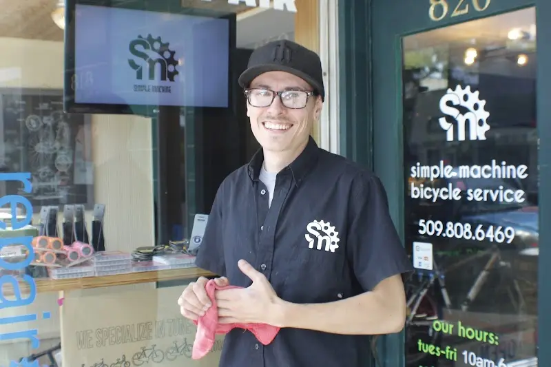 SIMPLE MACHINE BICYCLE SERVICE storefront