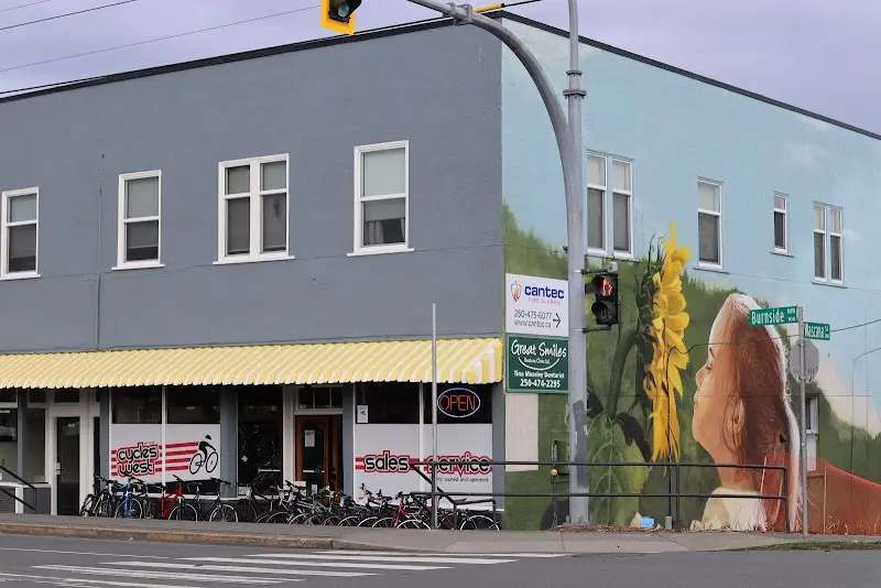Cycles West storefront