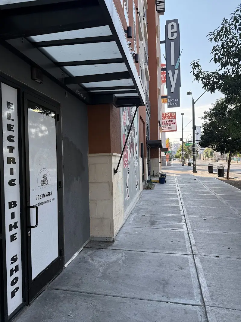 Epic E-Bike Adventures-Fremont St storefront