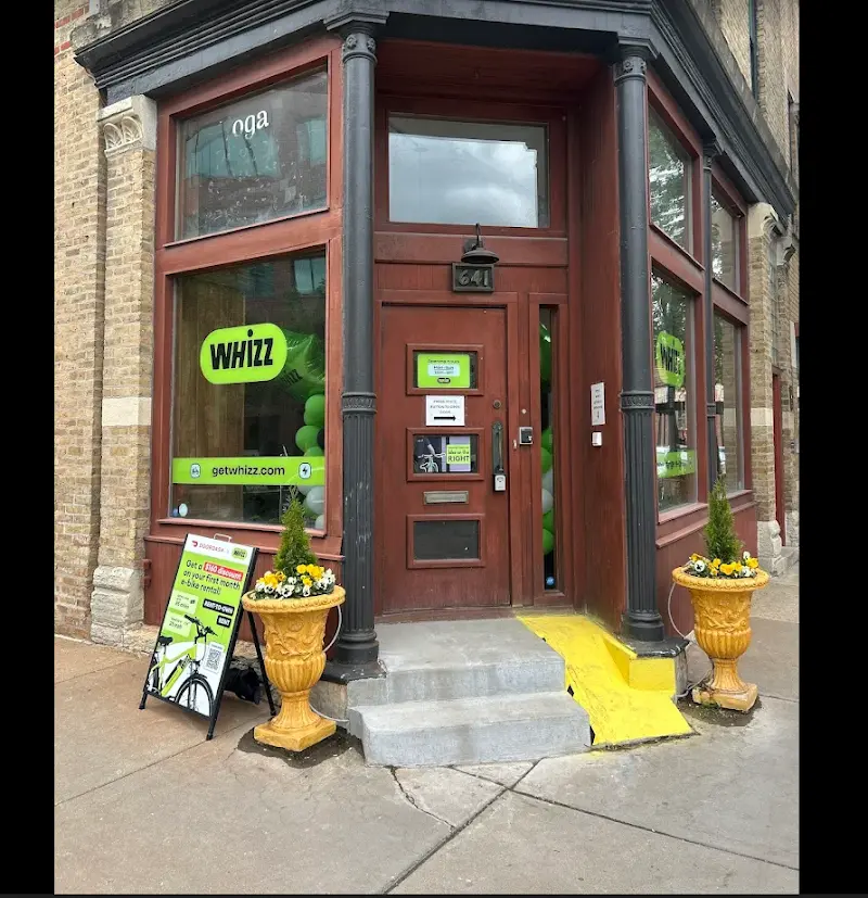 Whizz – E-bikes in Chicago storefront