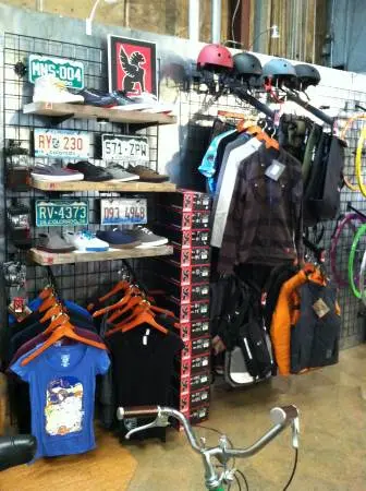 RiNoVELO Bicycle Workshop storefront