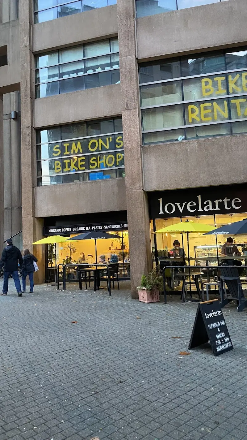 Simon's Bike Shop storefront