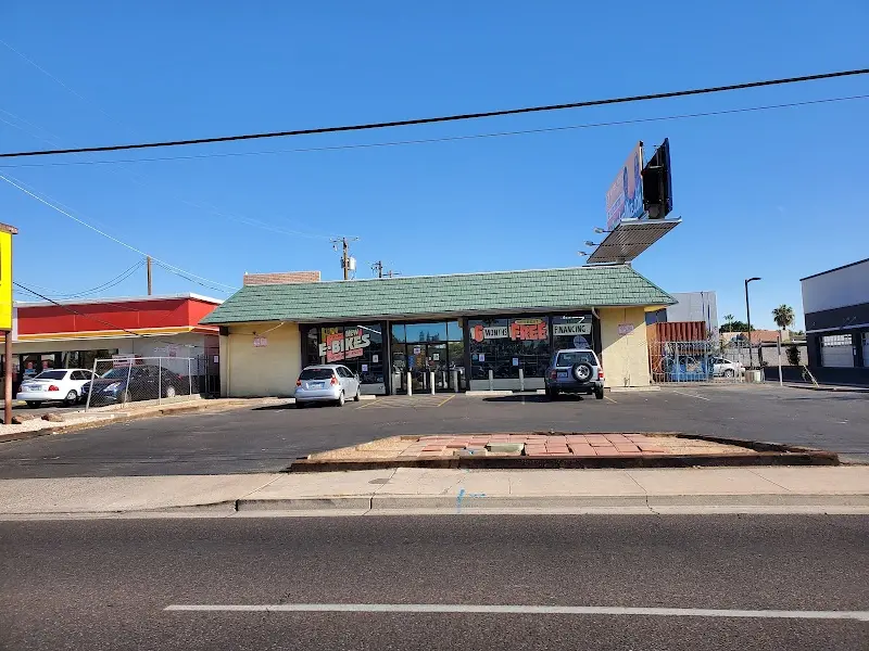 SUN Cyclery storefront
